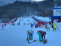 -亚布力新体委滑雪场