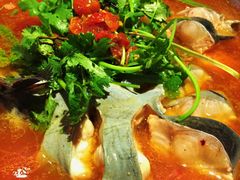 -野山舂·贵州现舂酸汤火锅(鸿通城店)