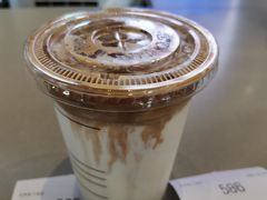 -瑞幸咖啡(艺树家工场店)