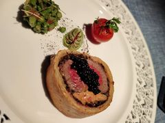 惠灵顿牛排-弦月窗LUNETTE BY AMANDA(复兴路店)