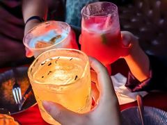 -毛毛虫酒吧