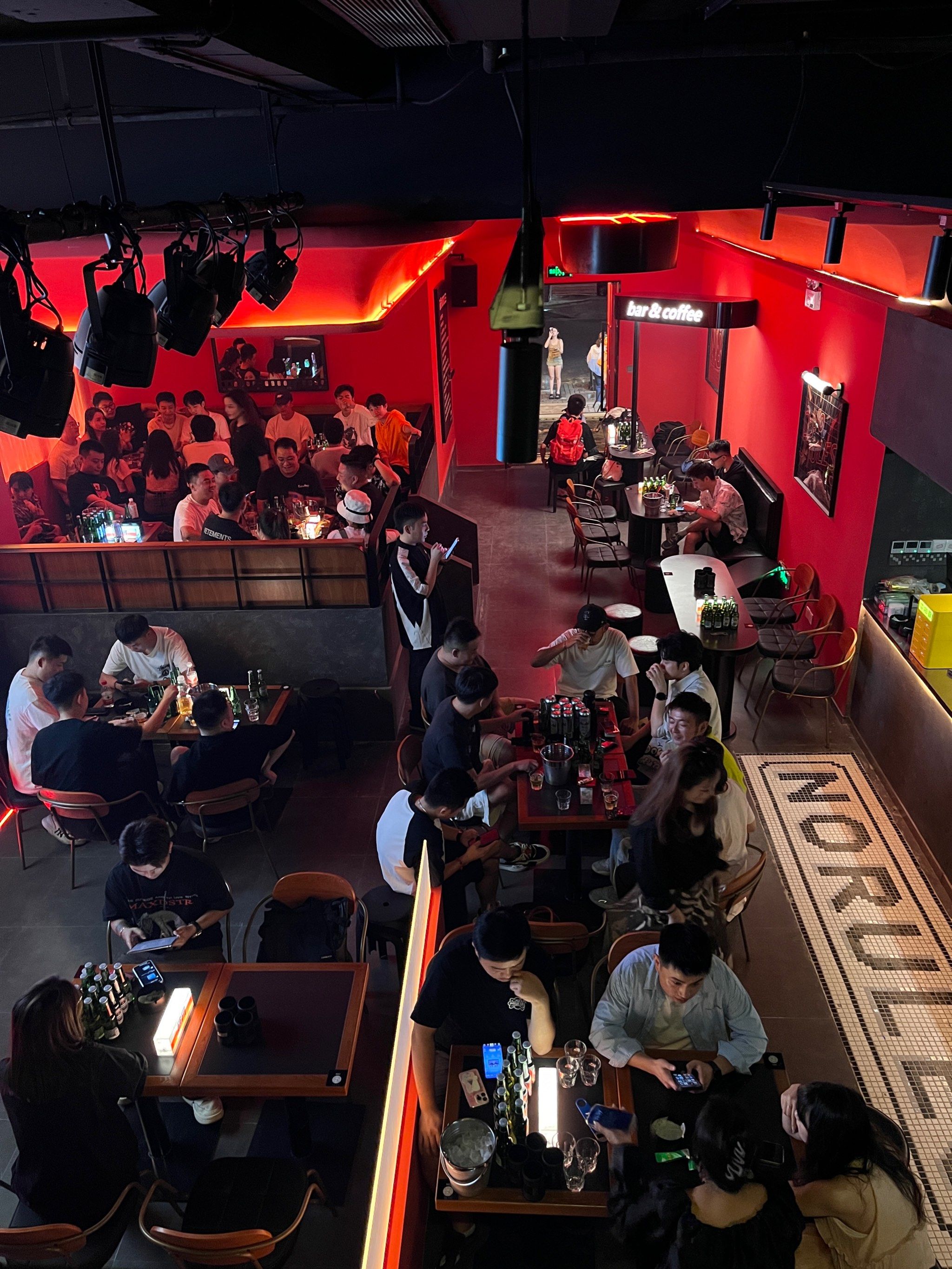 贵阳新开!近期去过zui嗨的酒吧!