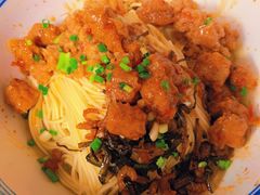 辣肉面-沪西老弄堂面馆(定西路店)