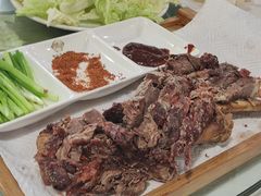 烤羊腿-闻道食府烙饼卷带鱼(原车耳营店原大觉寺店)
