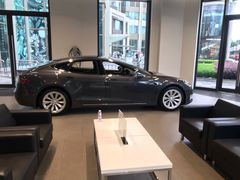 -TESLA 特斯拉(上海太古汇体验店)