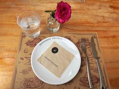 -Mark&Mars Restaurant
