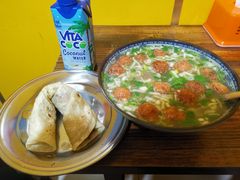 -许西美食一条街