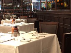 大堂-Wolfgang’s Steakhouse 沃夫冈牛排馆(上海白玉兰广场店)