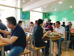 大堂-清真老铁家灌汤包