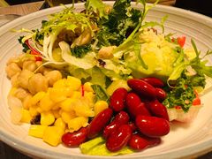 牛油果烤鸡精选沙律配酸奶汁-周沫西餐(漫广场店)