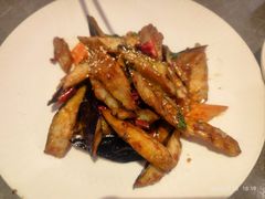 -闫府私房菜(恒隆店)