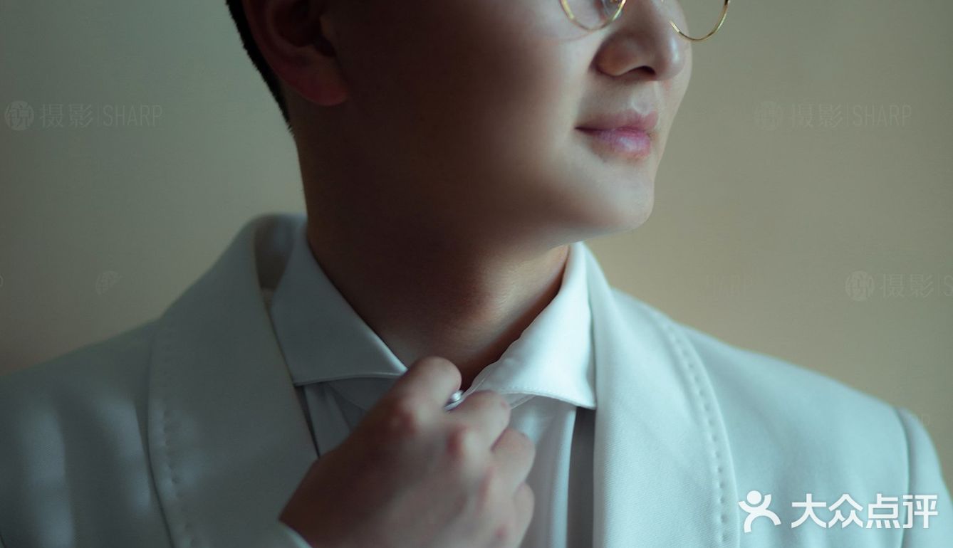 高级感的复古怀旧风婚纱照，绝不与世俗为伍