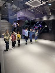 -CASTER跳舞俱乐部