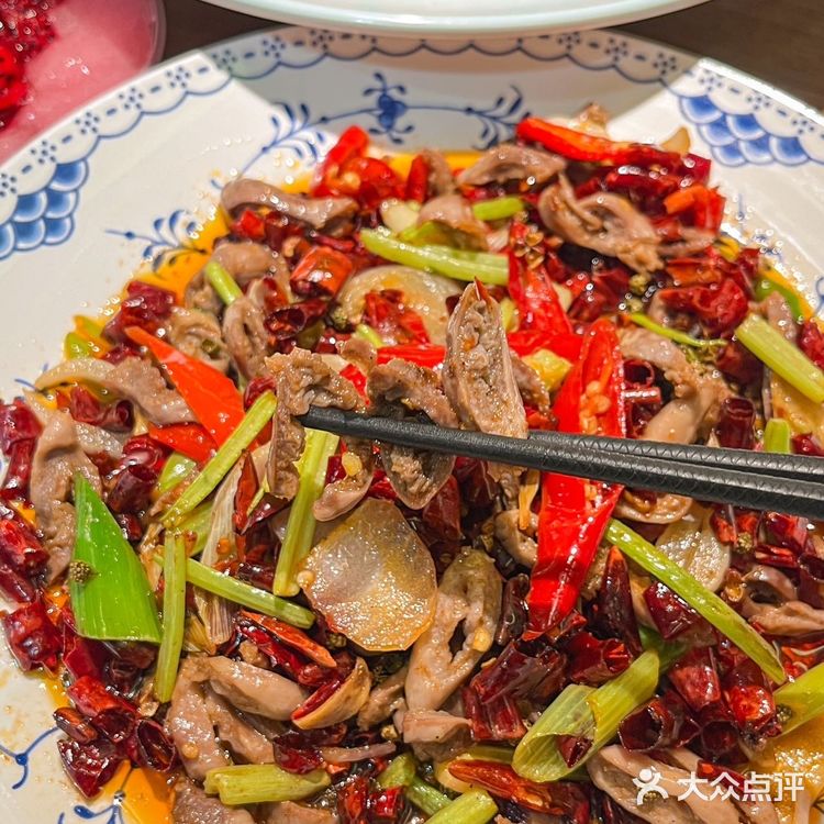 不去四川，也吃到正宗的翘脚牛肉了‼️