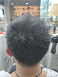 -变画·发型STUDIO