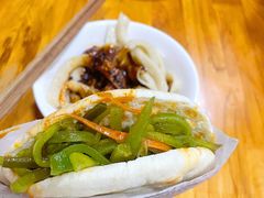 锅魁夹三丝-洞子口张老二凉粉(文殊院店)