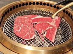 -铭牛烧肉·和牛海鲜自助(高新月牙湖店)