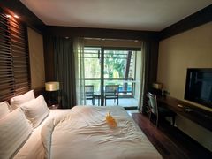 -三亚湾海居雅高铂尔曼度假酒店