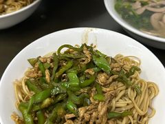 青椒肉丝盖浇面-老虎面馆