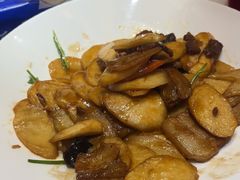 -乔家小院•非遗驴肉•青岛菜(滨河路店)
