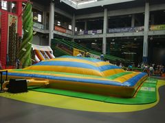 充气城堡-蒙特利亲子乐园