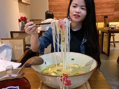 -芸南道·过桥米线(昆明老街旗舰店)