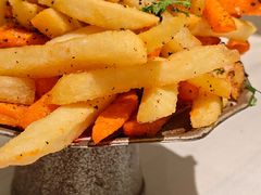 -春树下·树屋花房西餐厅(罍街AS1980店)