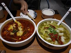 -渝是乎酸菜鱼(龙旗购物中心店)