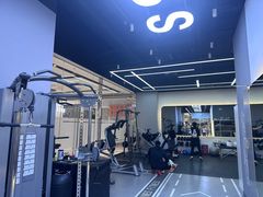 -VLines耀能运动24小时·月付制健身(京广桥店)