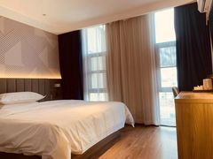 -柏曼酒店(广州长隆旅游度假区汉溪长隆地铁站店)