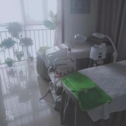 -荟草堂专业痘肌皮肤管理