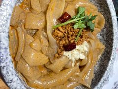 -山河屯铁锅炖·非遗东北菜(南山店)