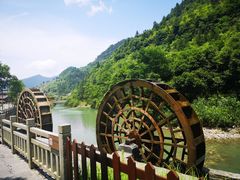 -重庆神龙峡漂流