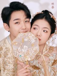 -雪中彩影婚纱摄影·微光艺术中心