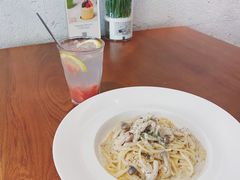 黑松露蘑菇鸡肉意面-UPPER KITCHEN(延安路店)
