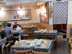 大堂-八两八金·莱芜特色炒鸡(市南漳浦路店)