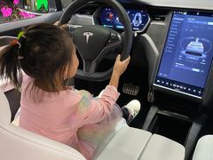 -TESLA 特斯拉(上海太古汇体验店)