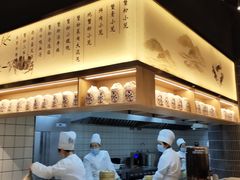 -馋三尺蟹粉小笼(人民广场店)