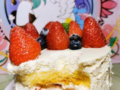 草莓蓝莓酸奶蛋糕-好利来(健德门店)