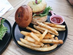 -龙治汉堡(中华城店)