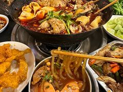 -鸿顺老铁锅美蛙鱼府(解放碑店)
