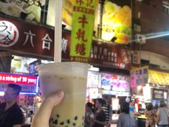-六合夜市