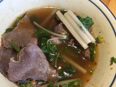 -大众跷脚牛肉馆·非遗传承单位(峨眉山店)