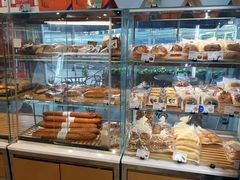 面包甜点陈列柜-巴黎贝甜(右安门店)