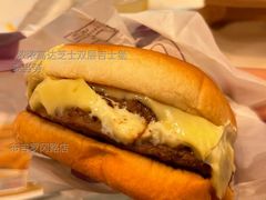 浓浓高达芝士双层吉士堡-麦当劳(布吉罗岗路店)