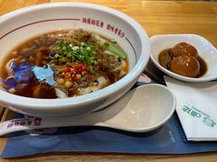 -呷佬·长沙手工米粉(金沙江路店)
