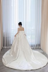 -台湾蔡美月婚纱租赁