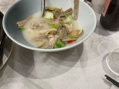 -品泉餐厅·大盆鱼·走地鸡