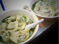 荠菜肉馄饨-潘国仙耳光馄饨(黄家阙路店)