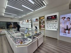 -上海眼镜一厂(凉城路384号)